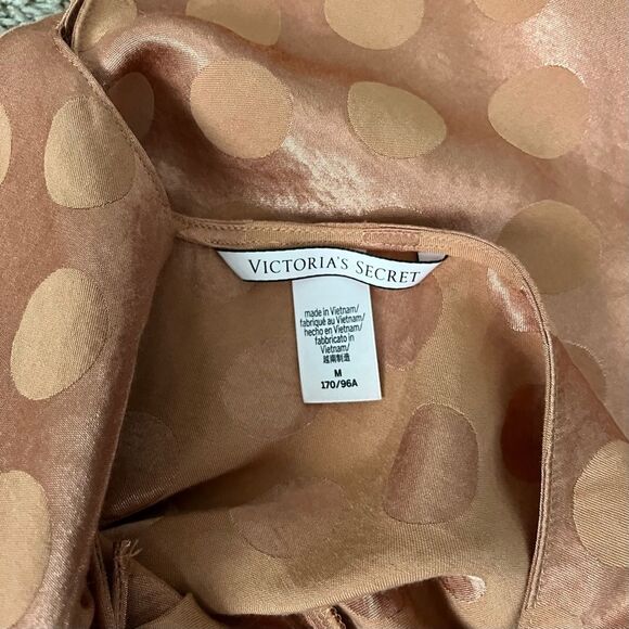 Victoria's Secret Peach Polka Dot Camisole - Size Medium - Picture 4 of 4